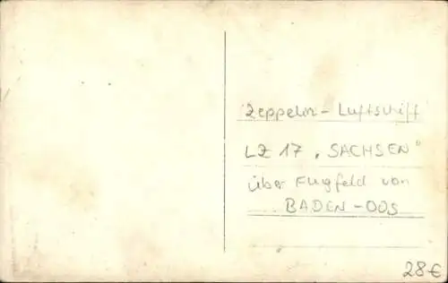 Foto Ak Zeppelin-Luftschiff LZ127 Sachsen, Flugfeld, Baden