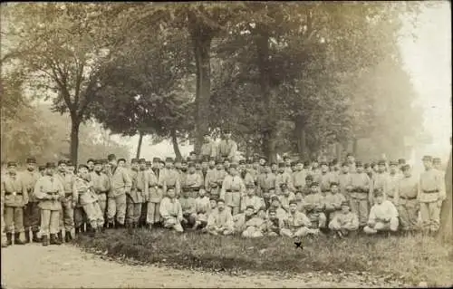 Foto Ak Französische Soldaten, 1. WK, Gruppenbild