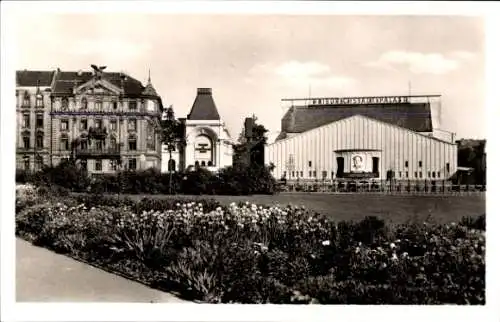 Ak Berlin Mitte, Friedrichstadt Palast, Theater am Schiffbauerdamm