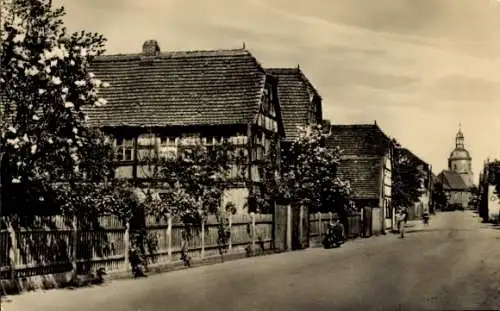 Ak Wiederau in Sachsen, Dorfstraße, Kirchturm