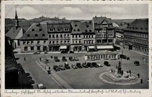 Ak Annaberg Buchholz im Erzgebirge, Marktplatz, Denkmal, Kirchturm