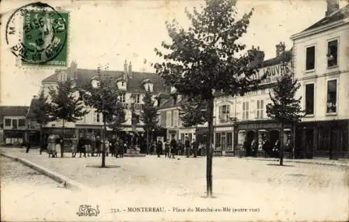 Ak Montereau Seine et Marne, Place du Marche-au-Ble