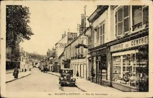 Ak Nogent le Rotrou Eure et Loir, Rue du Gouverneur, Librairie