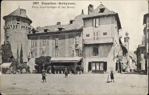 Ak Espalion Aveyron, Place Saint-Georges, Rue Droite, Cafe Long