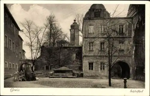 Ak Greiz im Vogtland Thüringen, Schlosshof