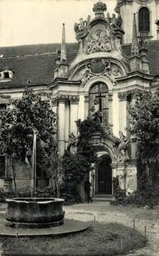 Ak Dürnstein an der Donau Wachau Niederösterreich, Stiftshof