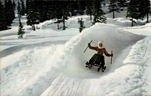 Ak Wintersport, Kind fährt Schlitten, Schnee