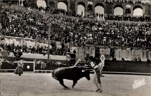 Ak Stierkampf, Pose de Banderilles al cuarteo