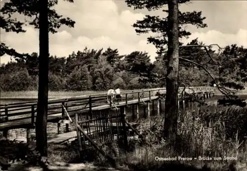 Ak Ostseebad Prerow auf dem Darß, Brücke zum Strand