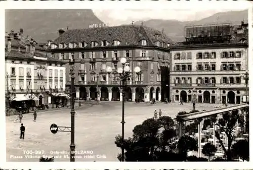 Ak Bozen Bolzano Südtirol, Siegesplatz, Hotel Città