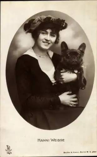 Ak Schauspielerin Hanni Weisse, Portrait mit Hund