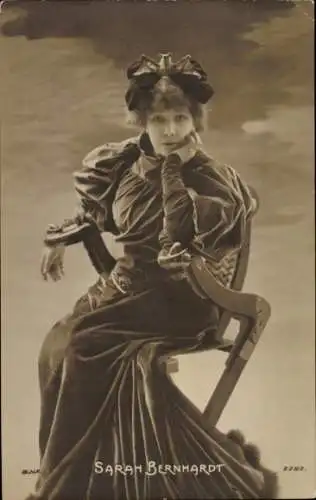 Ak Schauspielerin Sarah Bernhardt, Portrait