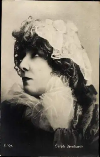 Ak Schauspielerin Sarah Bernhardt, Portrait, Hut