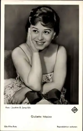 Ak Schauspielerin Giulietta Masina, Portrait