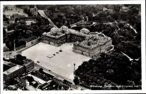 Ak Würzburg am Main Unterfranken, Fliegeraufnahme, Residenz