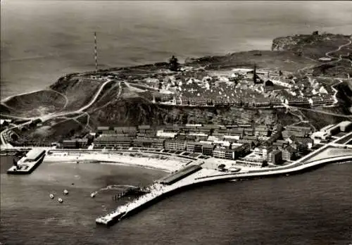 Ak Nordseeinsel Helgoland, Landungsbrücke mit Unter- und Oberland