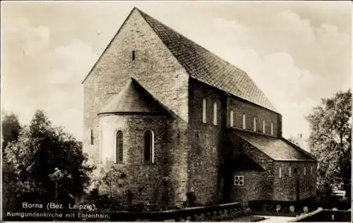 Ak Borna im Kreis Leipzig, Blick auf die Kunigundenkirche mit Ehrenhain