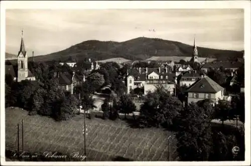 Ak Löbau in Sachsen, Ort mit Löbauer Berg