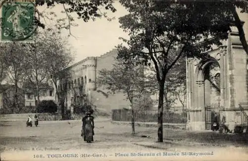 Ak Toulouse Haute Garonne, Place St. Sernin, Musee St. Reymond