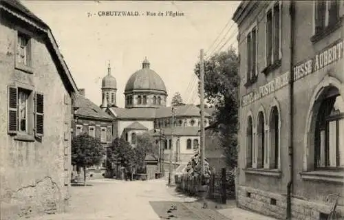 Ak Creutzwald la Croix Kreuzwald Moselle, Rue de l'Eglise, Hotel du Poste