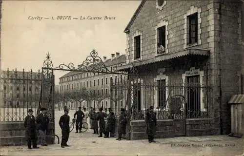 Ak Brive la Gaillarde Corrèze, Brown Barracks