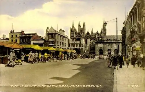 Ak Peterborough Cambridgeshire England, Markt und Kathedrale