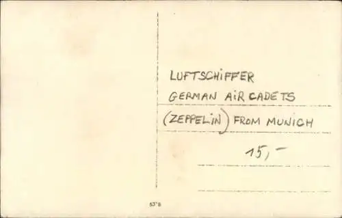 Foto Ak Deutsche Soldaten in Uniformen, Luftschiffer aus München, I WK