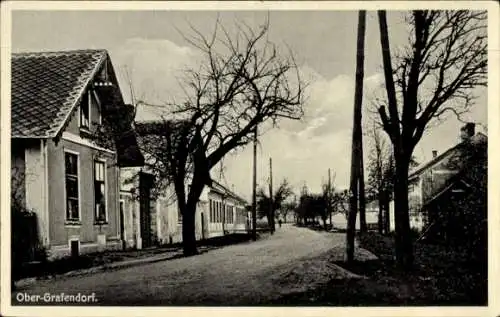 Ak Ober Grafendorf in Niederösterreich, Straßenpartie