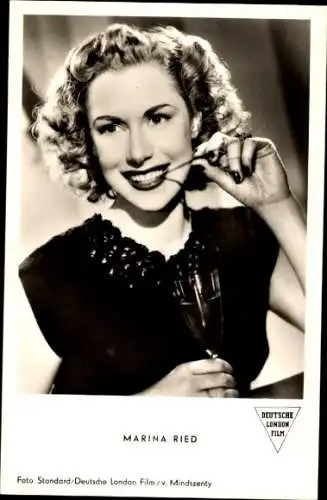 Ak Schauspielerin Marina Ried, Portrait, Das singende Hotel