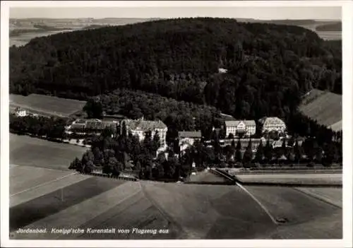 Ak Jordanbad Biberach an der Riß  Oberschwaben Württemberg, Fliegeraufnahme, Kuranstalt