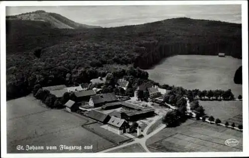 Ak Sankt Johann auf der Schwäbischen Alb, Gasthof St. Johann, Fliegeraufnahme