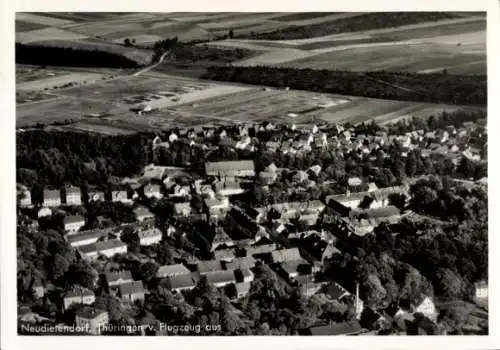 Ak Neudietendorf in Thüringen, Gesamtansicht, Fliegeraufnahme