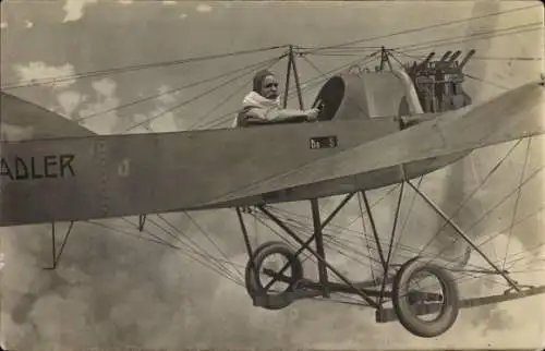 Foto Ak Mann im Flugzeug, Adler Do 5, Fotomontage