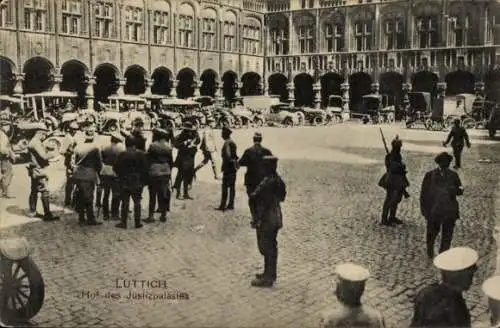 Ak Liege Lüttich, Hof des Justizpalastes, Soldaten