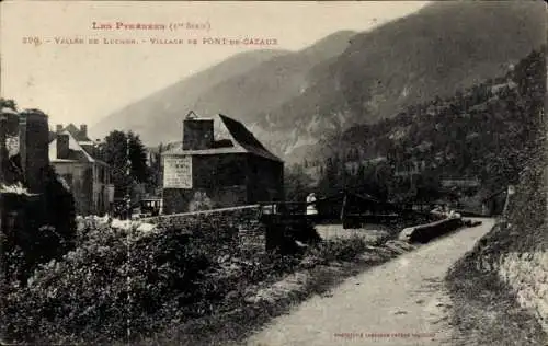 Ak Luchon Haute Garonne, Village de Pont-de-Cazaux