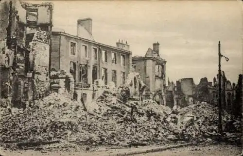 Ak Reims Marne, Marktplatz, Zerstörte Häuser