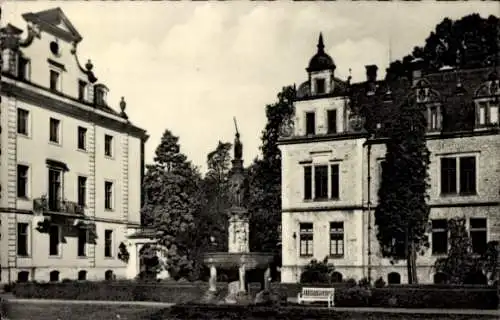 Ak Bückeburg im Kreis Schaumburg, Schlosshof