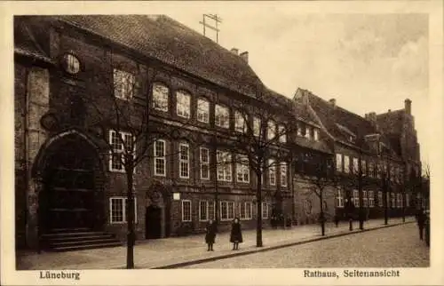 Ak Lüneburg in Niedersachsen, Rathaus, Seitenansicht