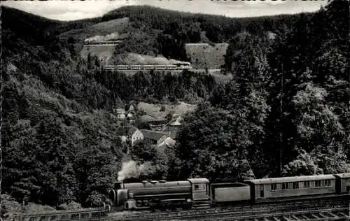 Ak Triberg im Schwarzwald, Panorama, Eisenbahn, Schwarzwaldbahn, Dreibahnlinie beim Bachjörg