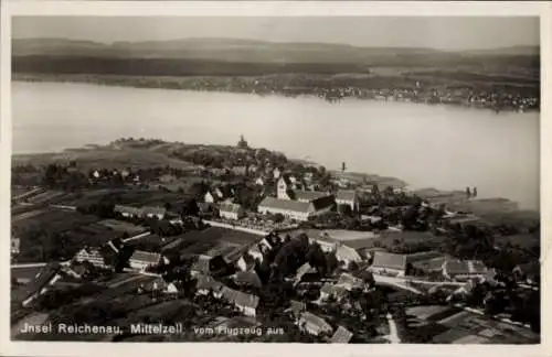 Ak Mittelzell Insel Reichenau im Bodensee, Fliegeraufnahme