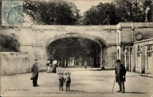 Ak Dreux Eure et Loir, Passerelle du Parc, Ancien Corps de Garde