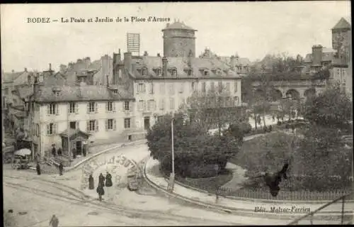 Ak Rodez Aveyron, La Poste et Jardin de la Place d'Armes