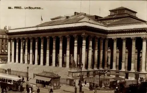 Ak Paris II, Bourse