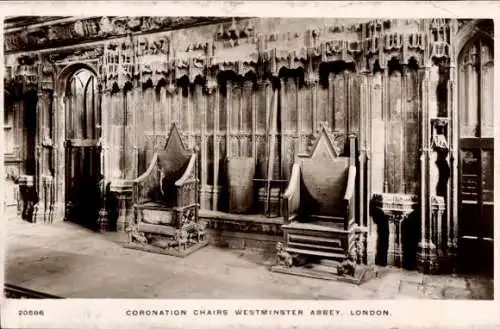 Ak City of Westminster, London, England, Westminster Abbey, Krönungsstühle