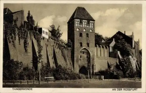 Ak Tangermünde in Sachsen Anhalt, an der Rossfurt, Turm