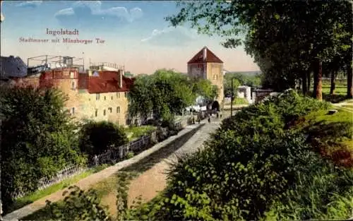 Ak Ingolstadt Oberbayern, Stadtmauer mit Münzberger Tor und Park