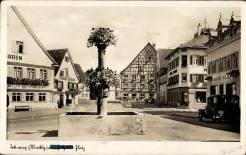 Ak Tettnang in Württemberg, Brunnen, Straßenansicht, Auto