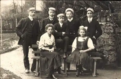 Foto Ak Stadthagen in Niedersachsen, Gruppenportrait, Studenten