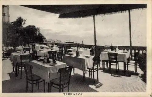 Ak Italien, Pension, Terrasse