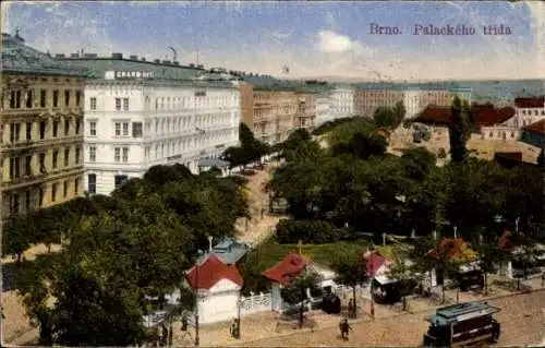 Ak Brünn in Südmähren, Palackystraße mit Grand Hotel